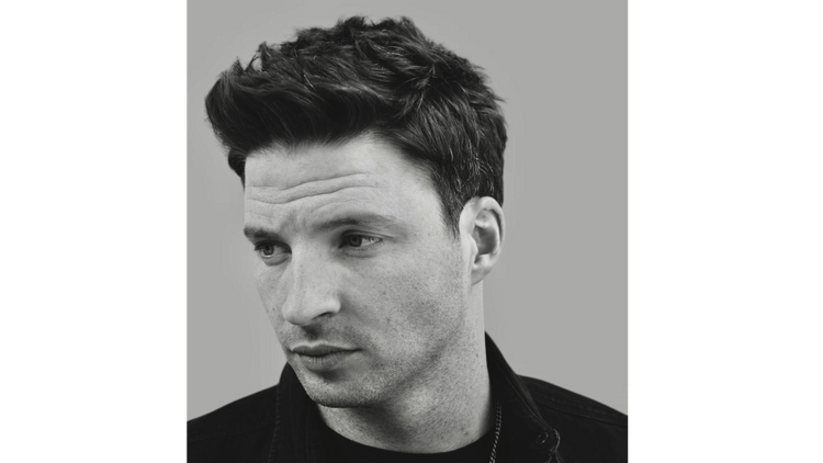 How to Style a Textured Quiff (From Men's Hair Experts)